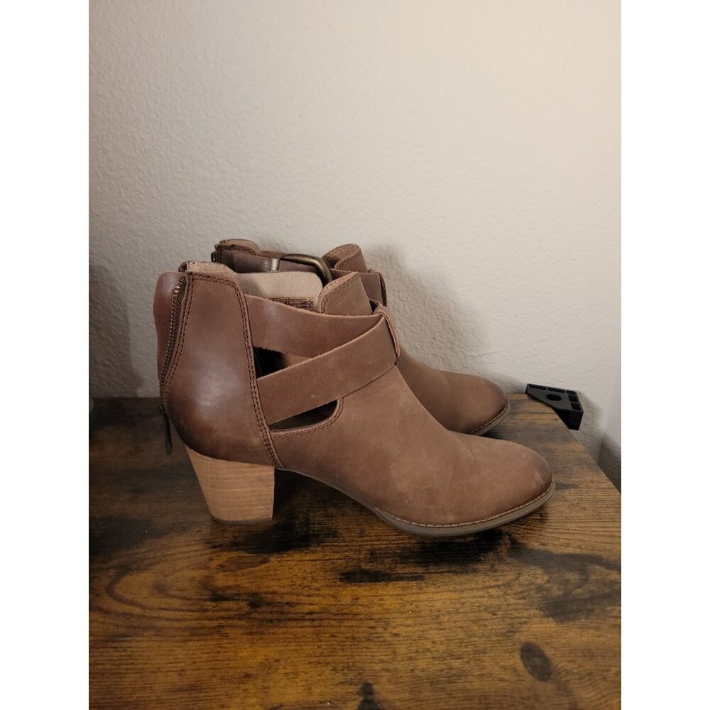 Womans Vionic Rory Ankle Boots 9.5 Brown Back Zip Strappy Block Heel Cowboy